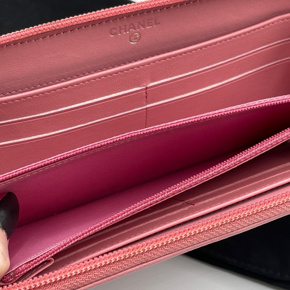 Chanel Camellia Lambskin Leather Zippy Wallet CC - Picture 12 of 16
